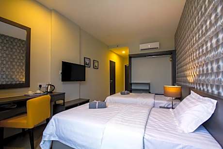 Deluxe Twin Room