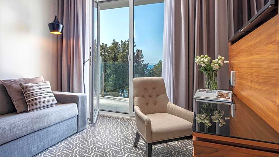 Royal Ariston Hotel