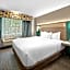 Econo Lodge Inn & Suites Santa Fe South