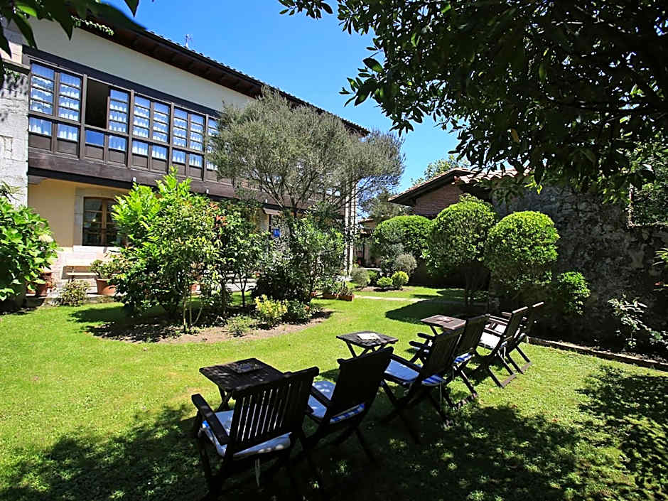 Hotel-Apartamentos La Arquera