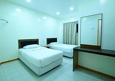 Twin Room with Bathroom