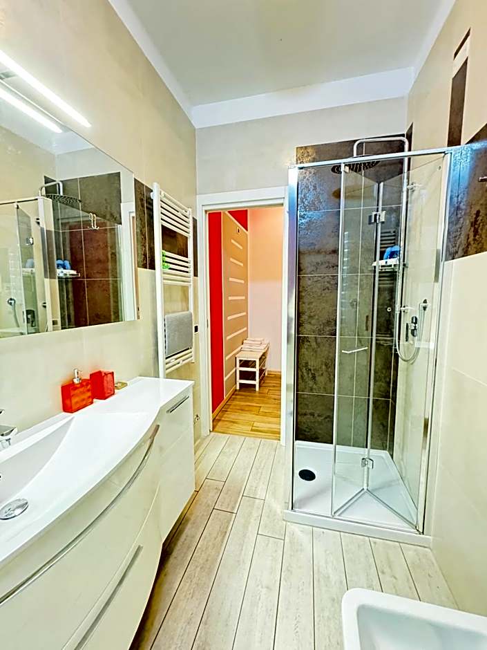 Smart-House-Central-Rent-Rooms-With-Air-Conditioning FREE PARKING