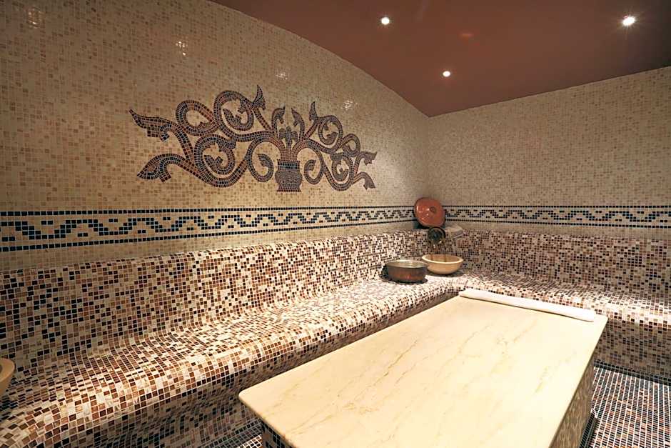 Royal Park Hotel & Apartments