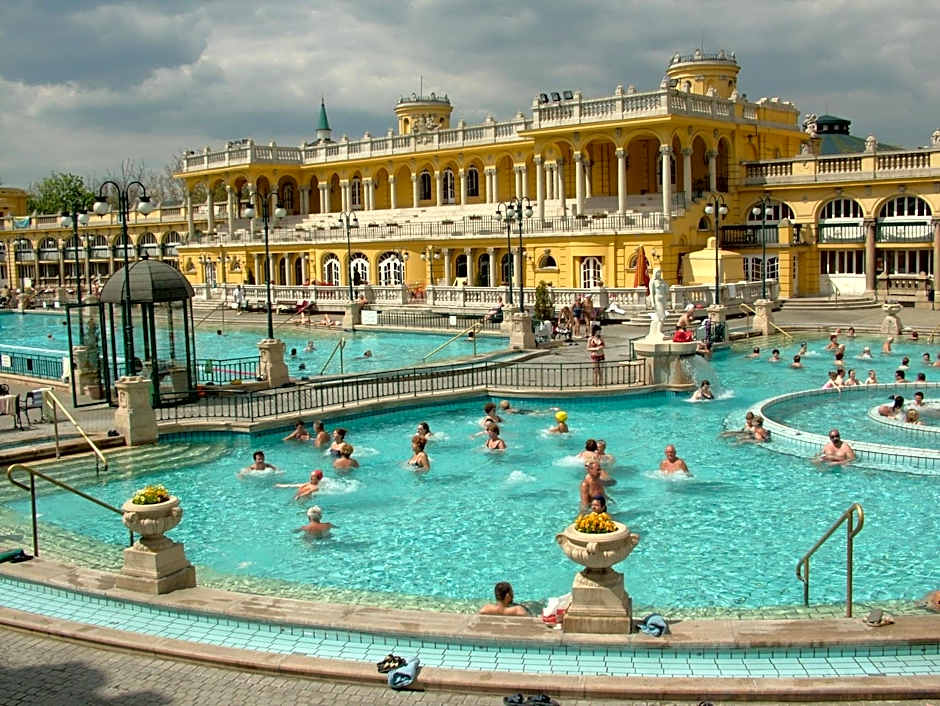 Benczur Hotel