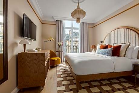 Classic Room - City View