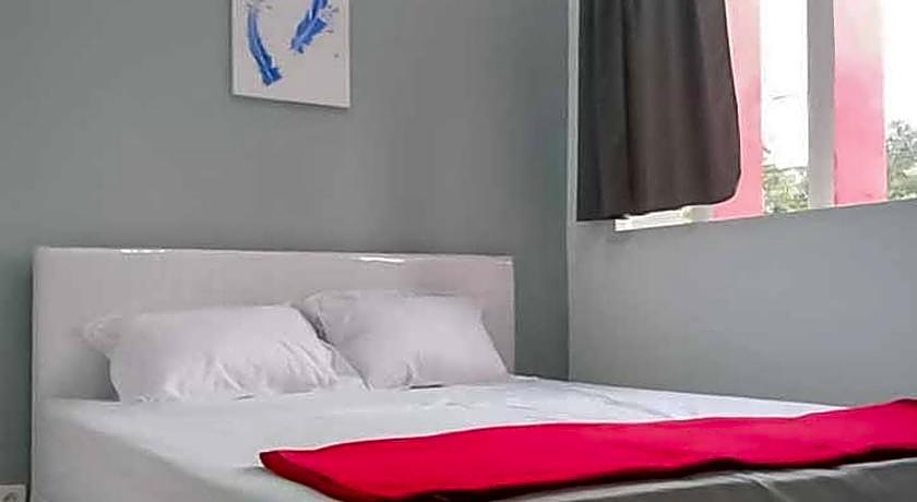 RedDoorz near Alun - Alun Magetan