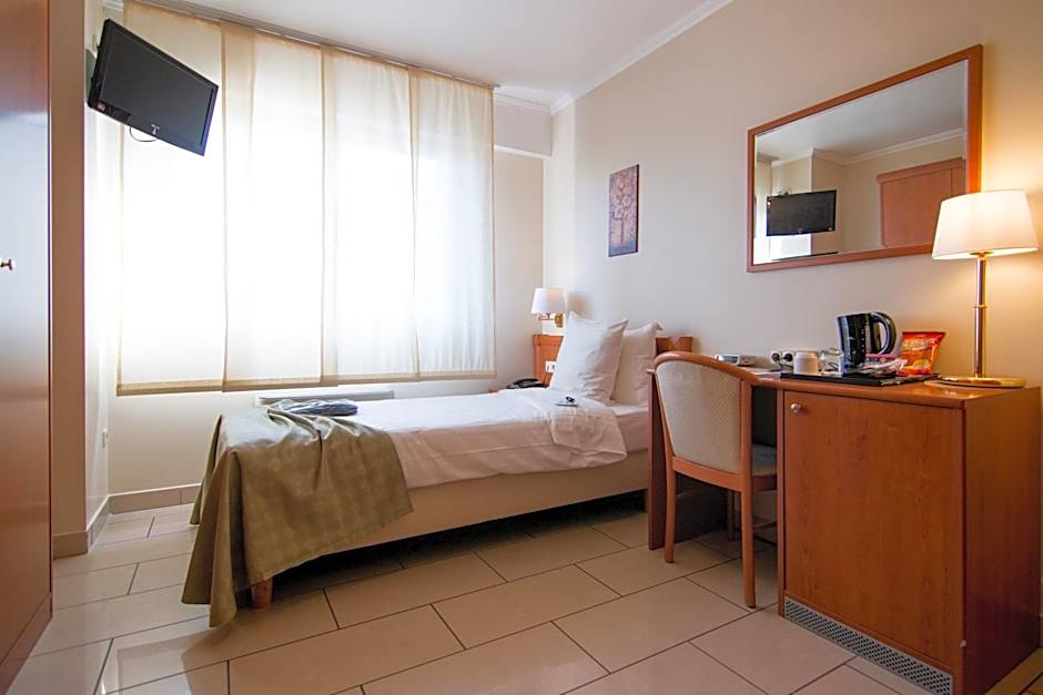 Best Western Plus Grand Hotel Victor Hugo