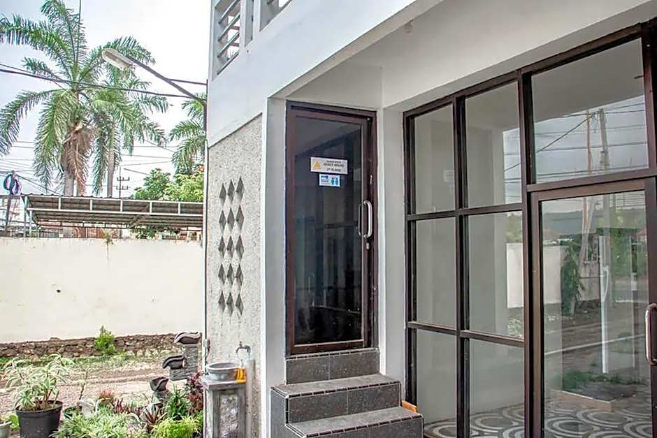 Samar Wulu Guest House Syariah – Banyuwangi Recency, ID