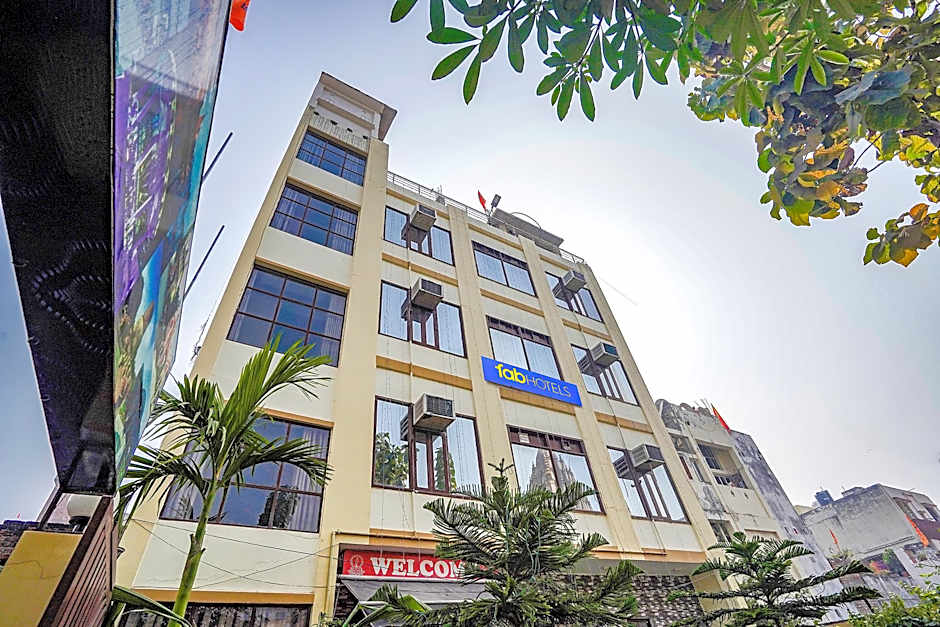 FabHotel Deepak Palace - Assi Ghat