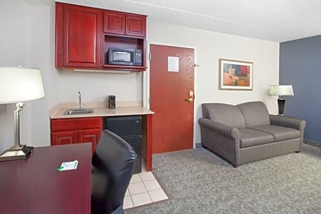 Two Room Suite with Two Double Beds - Non-Smoking