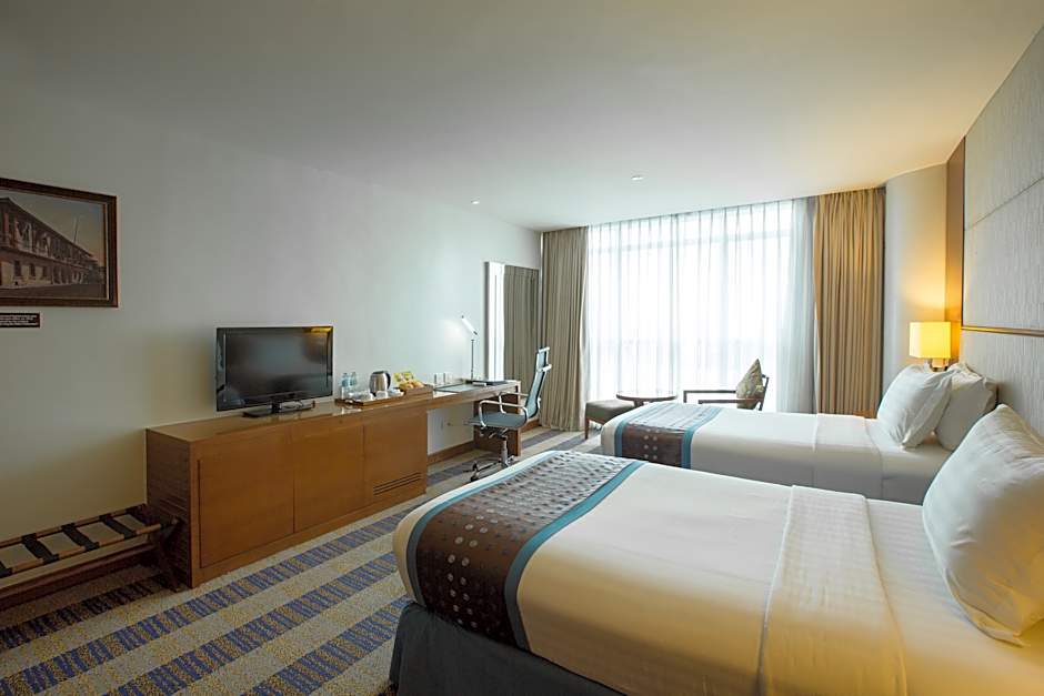Photo 1 of 3 of Business 2 Twin Beds