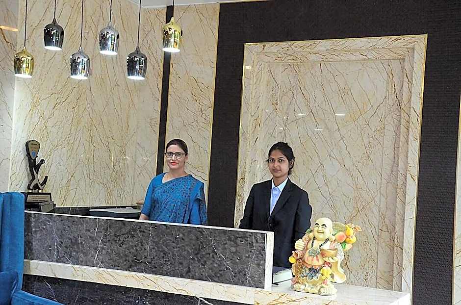  Hotel Crystal Residency