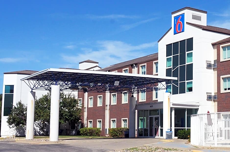 Motel 6-West Des Moines, IA