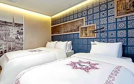 Family Twin Room