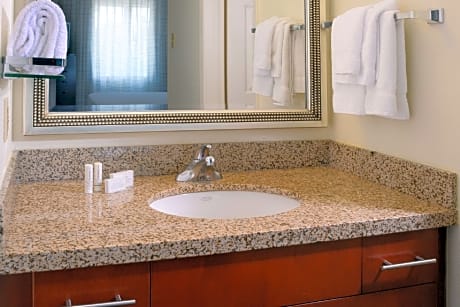 Two Bedroom Suite - King + Double - Hearing Accessible