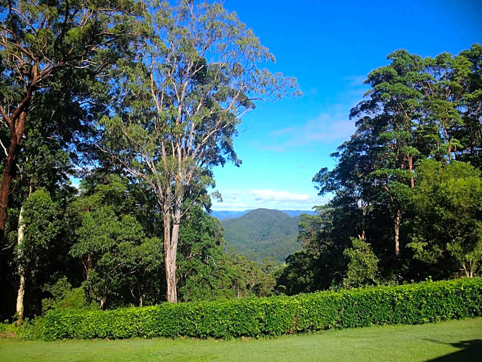 Mapleton Falls Accommodation