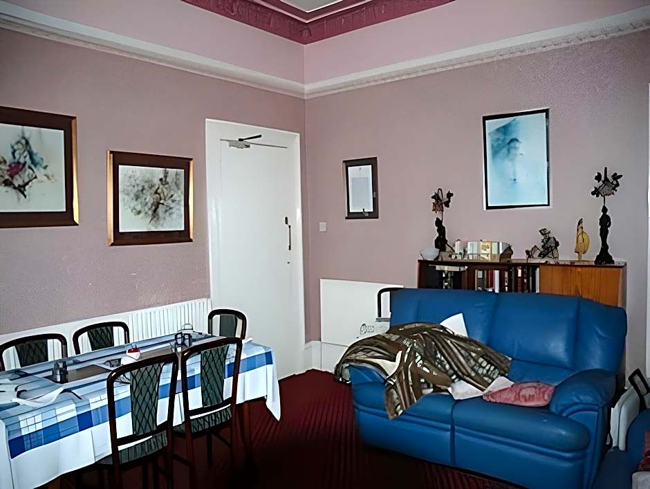 Eglinton Guest House