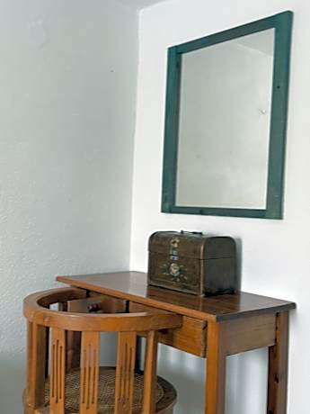 One-Bedroom Apartment-Split Level (2 Adults)