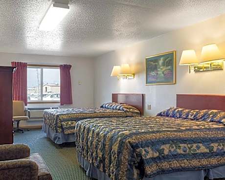 Standard Queen Room with Two Queen Beds - Non Smoking