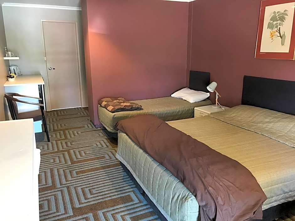 Cottonwood Lodge