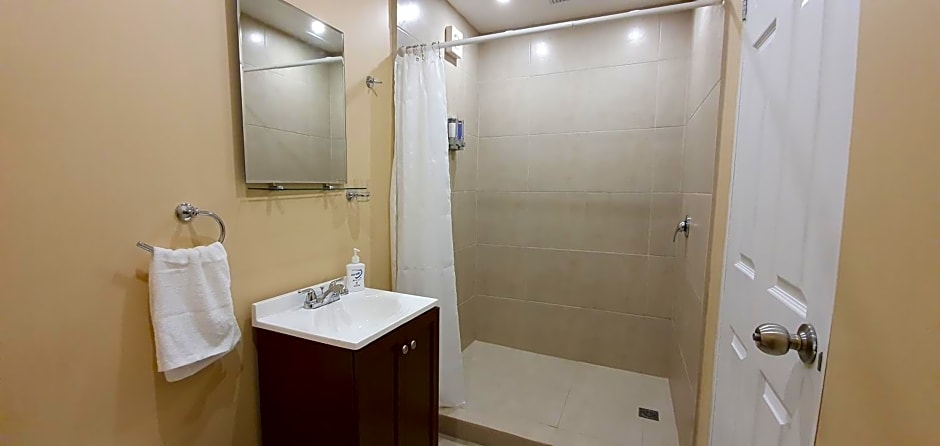 Costero Inn - Not Hotel -