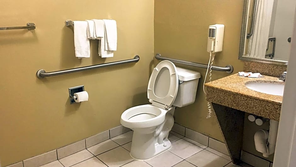 Magnuson Hotel Washington