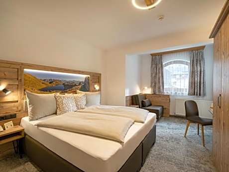 Delaxe Room with Sofa Bed