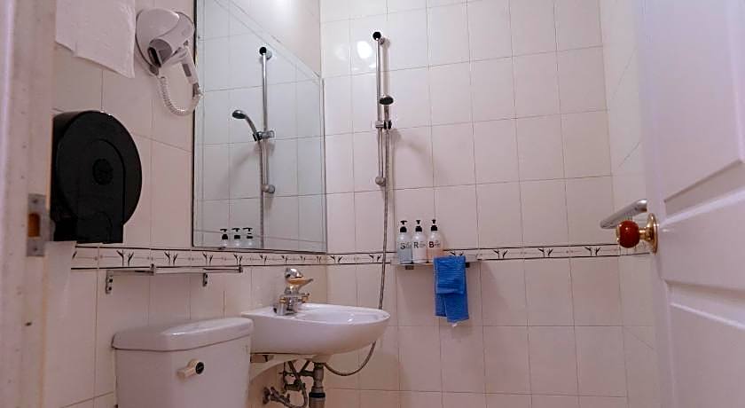 Goodstay White Cabin Pension (Korea Quality)