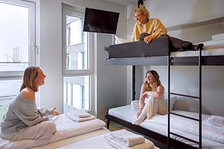 Bed in 4-Bed Mixed Dormitory Room