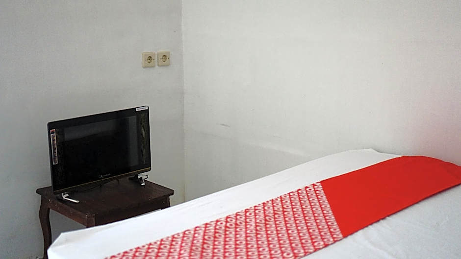 OYO 93784 Kost Bu Eli Syariah