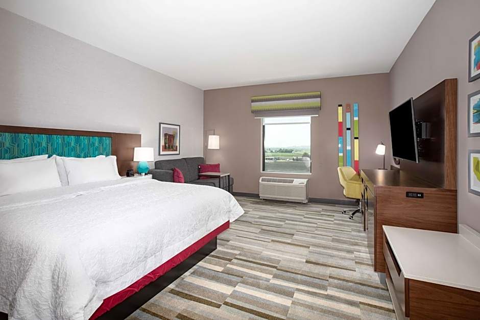 Hampton Inn By Hilton & Suites Watsonville, CA