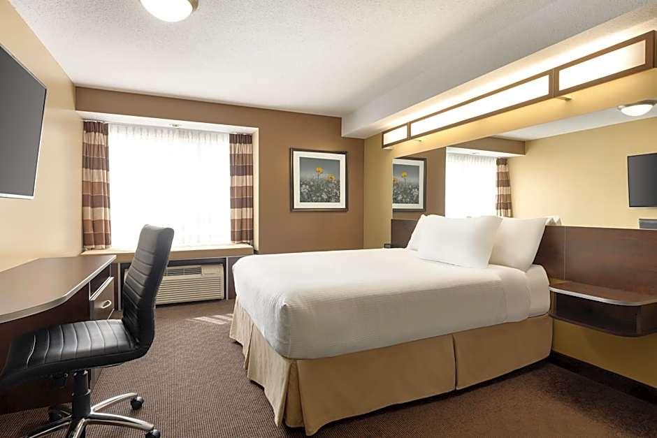 Microtel Inn & Suites By Wyndham Estevan