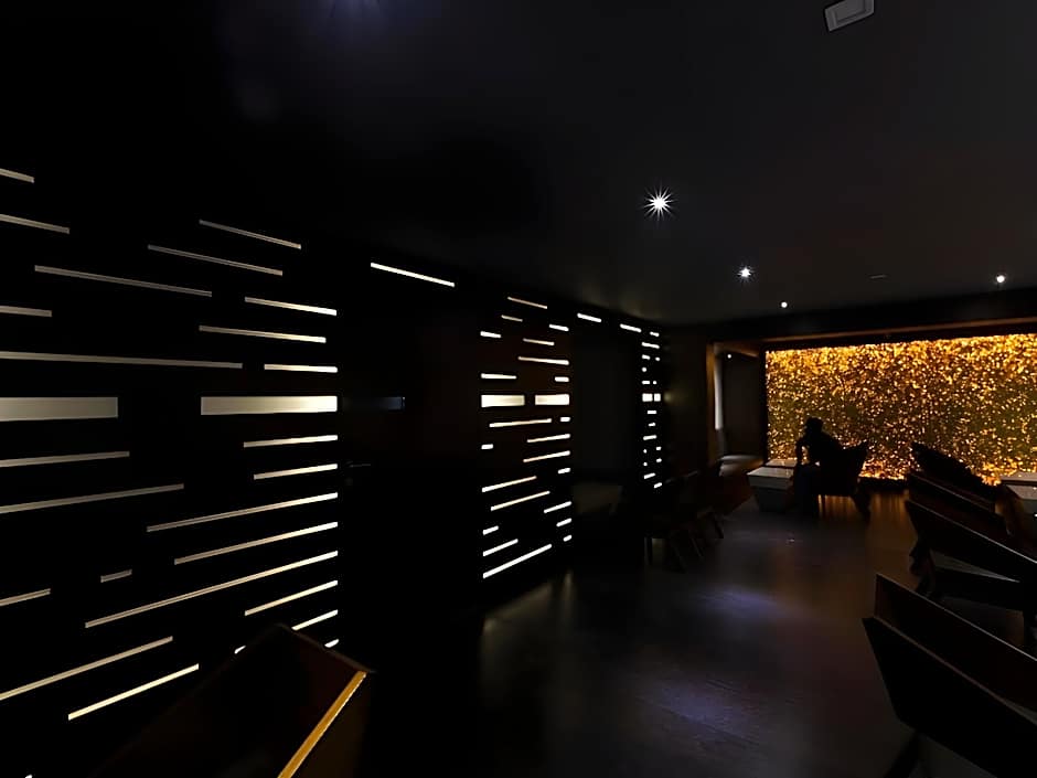 Vijey Hotels - Trichy Central