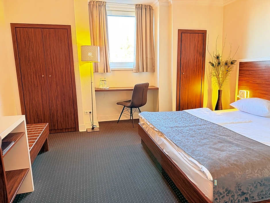 Hotel Excellent