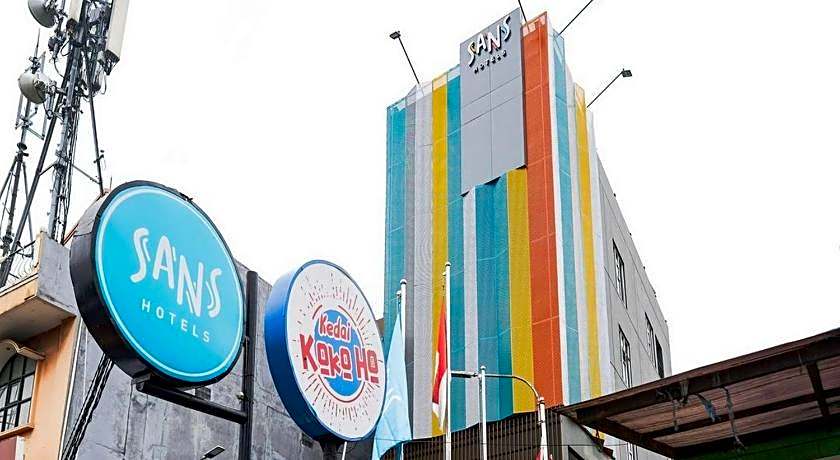 Sans Hotel Puri Indah Jakarta