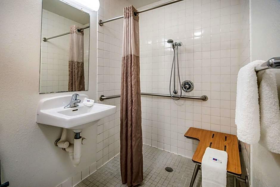 Motel 6-Irving, TX - Dallas