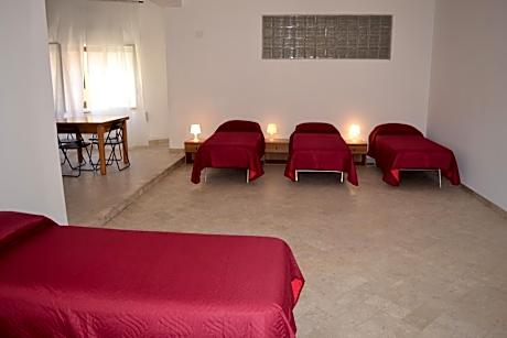 Single Bed in Mixed Dormitory Room