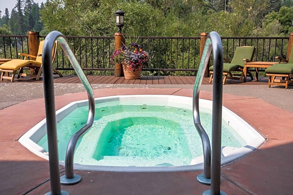 The Pine Lodge on Whitefish River, Ascend Hotel Collection
