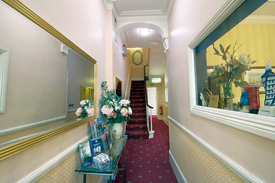 Balmoral House Hotel