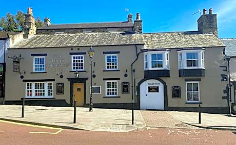 The Three Horseshoes Hotel