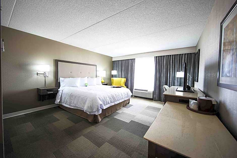 Hampton Inn & Suites by Hilton Bolton