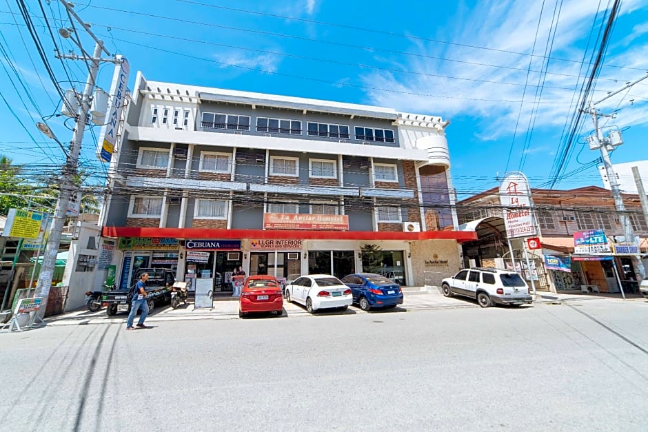 RedDoorz Plus @ Poblacion District Davao