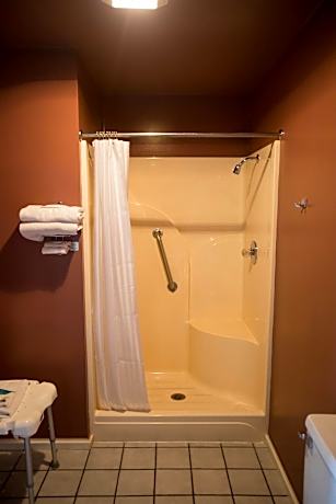 Queen Room - Disability Access