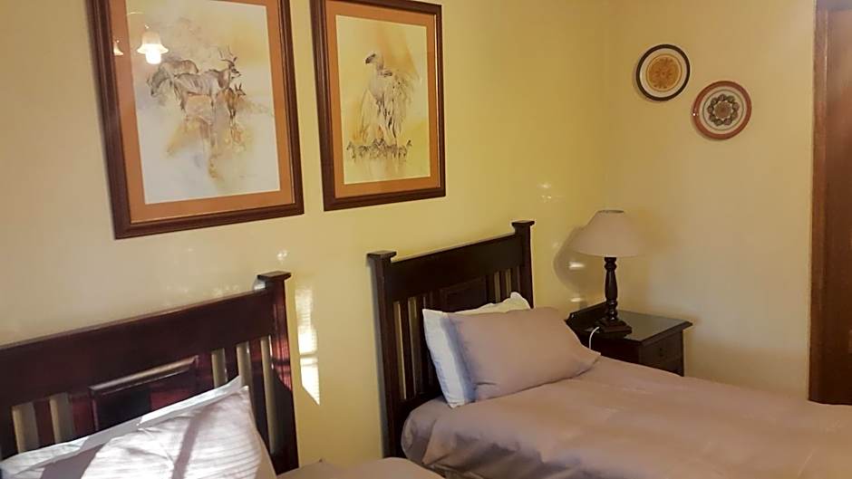 Foto 1 dari 4 — 2 Beds, Bathtub