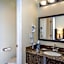 Clarion Inn & Suites Central Clearwater Beach