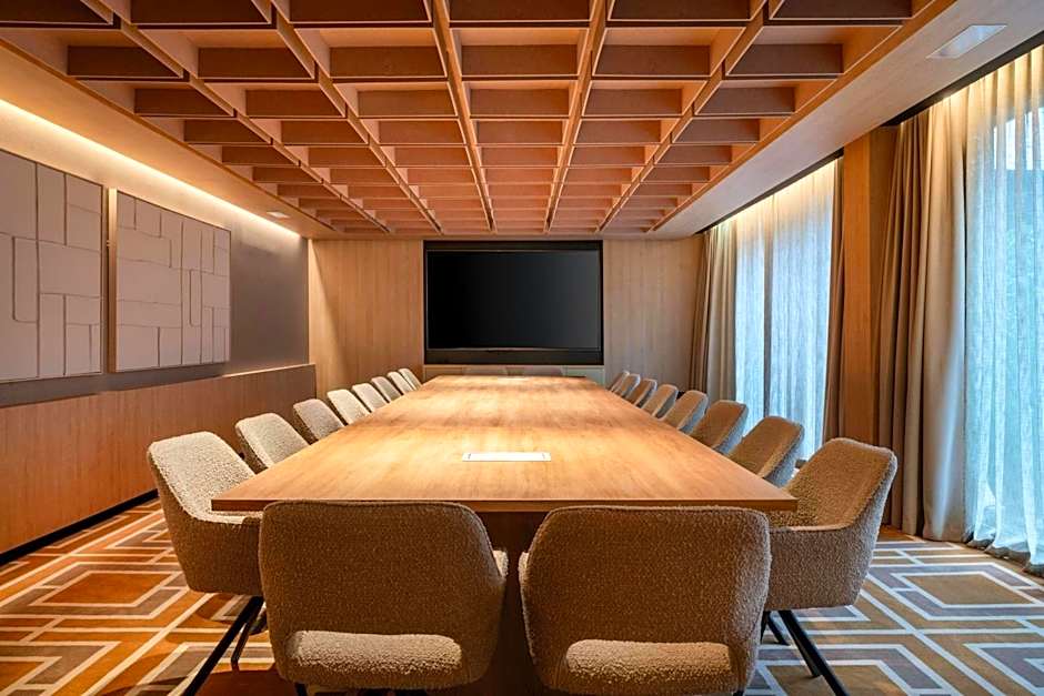 AC Hotel by Marriott Atocha