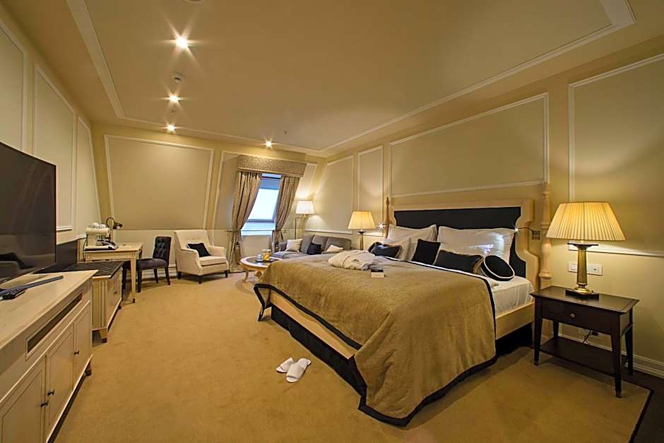 Wilson Palace by LOFT