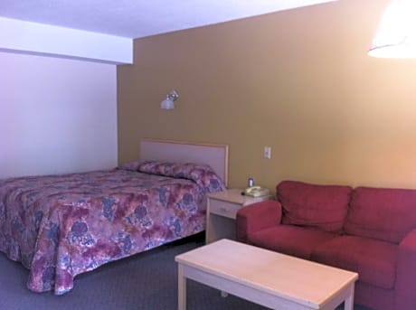 Queen Room - Non-Smoking
