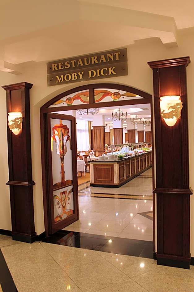 Helena Park - Ultra All Inclusive