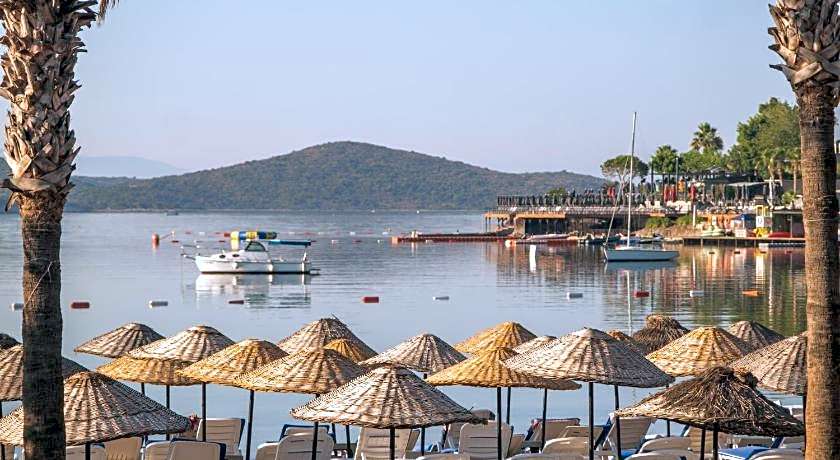 Costa Bitezhan Hotel - All Inclusive